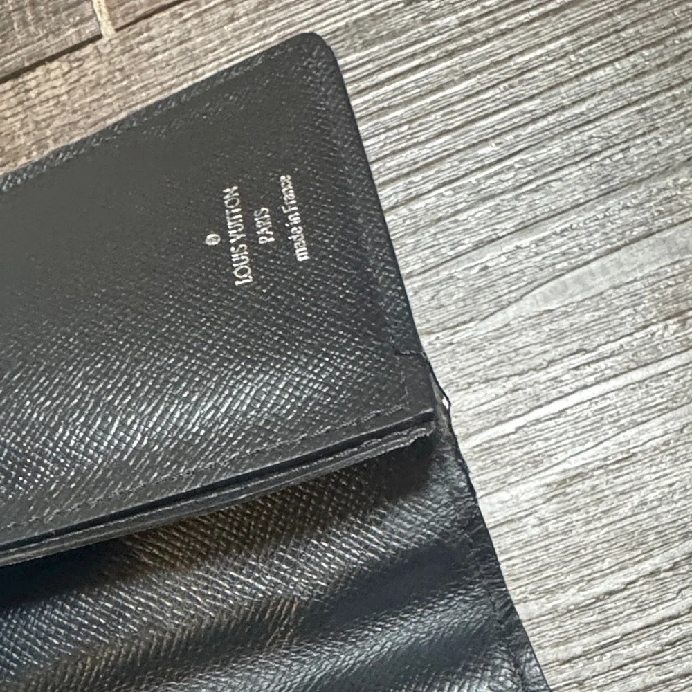 Louis Vuitton Brazza Wallet Epi Leather - Picture 11 of 16